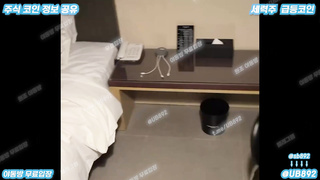 2449 온리팬스 미카 커플 쓰리썸 초대남 입으로 콘돔 씌워주는년 풀버전은 텔레그램 UB892 Korea 한국 최신 국산 성인방 야동방 빨간방 온리팬스 트위터