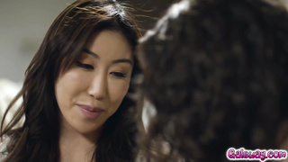 Victoria Voxxx and Nicole Doshi making love