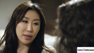 [censored] survivor fingers her asian fiancee