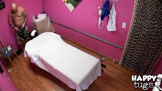 Pleasuring her customer with her gentle fuckholes