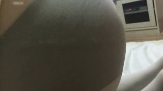 操的淫叫不止高喊：爽飞了,操我,大鸡巴操死我吧,我要