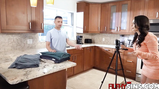 Kiki Klout made a sex video with Johnny Love