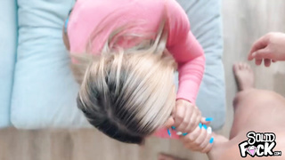 Amateur Babe Gets an Unexpected Creampie