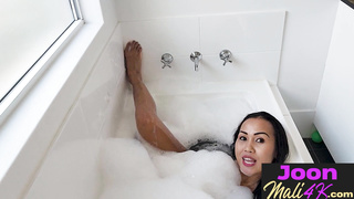 Asian teen masturbated during hot bath