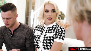 Guy fucked girlfriend in front of MILF