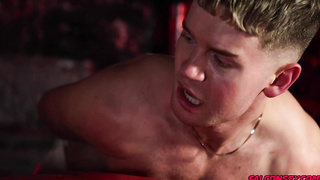 Horny guys Dean Young and Josh Moore fucking bareback