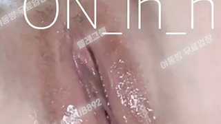 2600 후장을 쑤시는데도 질질 싸는년 풀버전은 텔레그램 UB892 Korea 한국 최신 국산 성인방 야동방 빨간방 온리팬스 트위터