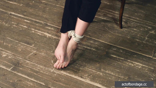 Elegant Leah tied up within ropes