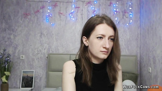 Brunette amateur in black bra chat on webcam show