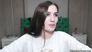 Small tits brunette amateur babe solo on webcam