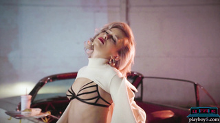 Big ass MILF blonde Polina striptease