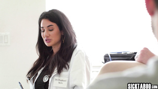 Rough sex and squirting for big ass teen