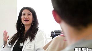 Rough sex and squirting for big ass teen