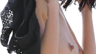 Stunning MILF exposed her perfect body