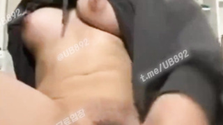 2721 부모님이 거실에 계시다면서 인스타 라이브로 자위하는 스시녀 귀여움