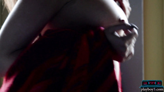 Perfect Ukrainian MILF babe exposes body