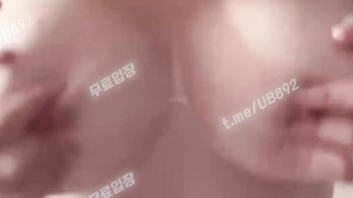 2749 좀 육적지긴 해도 갖출거 다 갖춘 트위터 장미 풀버전은 텔레그램 UB892 Korea 한국 최신 국산 성인방 야동방 빨간방 온리팬스 트위터