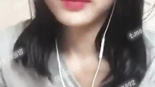 2757 KBJ 벗방 신입 비제이 시청자들 도발에 넘어가 가슴노출 이럴 생각 없었는데 ㅋㅋ 풀버전은 텔레그램 UB892 Korea 한국 최신 국산 성인방 야동방 빨간방 온리팬스 트위터