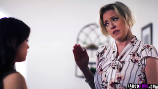 Energetic lesbian sex with Lulu and Dee 2