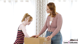 Stepmom n stepdaughter lick cunt to bond