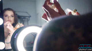 Big tits and ass Keisha Grey shows all