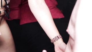 Threesome in the swingers club with DaCada