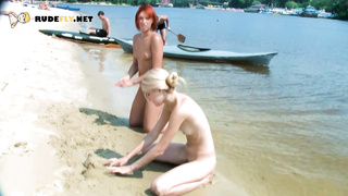 Nudist teen is enjoying the sun