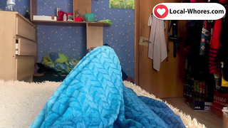 Stepsister Caught My Morning Erection