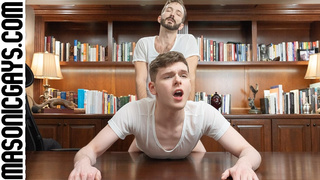 DILF Tucker Barrett slurps Ethan Tate warm semen