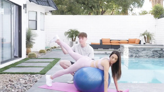 mature babe workout with creamy deep filling