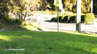 Nature's Wad - SUPER-HOT CHINESE PUBLIC URINATE IN PARK