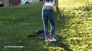 Nature's Wad - SUPER-HOT CHINESE PUBLIC URINATE IN PARK