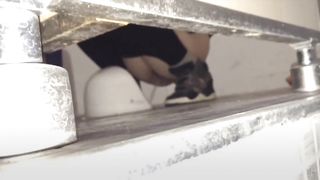 Korean Rest Room Spy Web Cam.001