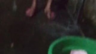 Jizm in Gullet .outdoor Blwojob with Tub කැරි කන කැම්පස් සේපාලිකා