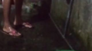 Jizm in Gullet .outdoor Blwojob with Tub කැරි කන කැම්පස් සේපාලිකා