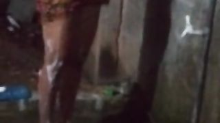Jizm in Gullet .outdoor Blwojob with Tub කැරි කන කැම්පස් සේපාලිකා
