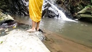 Smashing Indian Mommy near WaterFall Woods Outdoor Hump