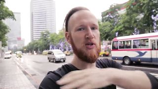 she splatters and STOPS the rubdown! (funny japanese college girl)