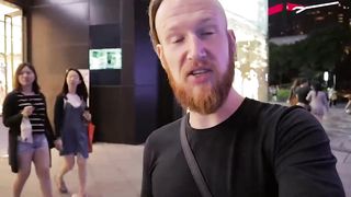 she splatters and STOPS the rubdown! (funny japanese college girl)