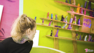 Alt blonde Lisa Rocketcock masturbates with crazy toys