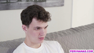 Bree's sensual massages turns cock sucking session