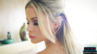 Perfect ass MILF pornstar Jessa Rhodes