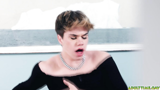 Manuel Skye pound his cock into Jordan Lakes eager hole