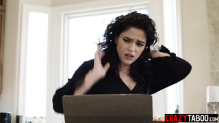 Stud IT support guy fucks sexy client