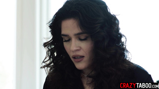 Stud IT support guy fucks sexy client