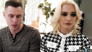 Guy fucked his wife in front of MILF mom