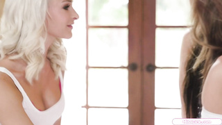 We let my gfs best friend watch us lick