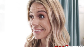 Summer Vixen loves getting fucked in the ass