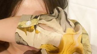 3317 찍으려는 남자와 필사적으로 얼굴은 가리는 여자 ㅋㅋ 텔레 UB892