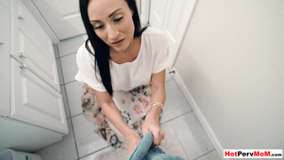 MILF mom sucking stepsons throbbing dick